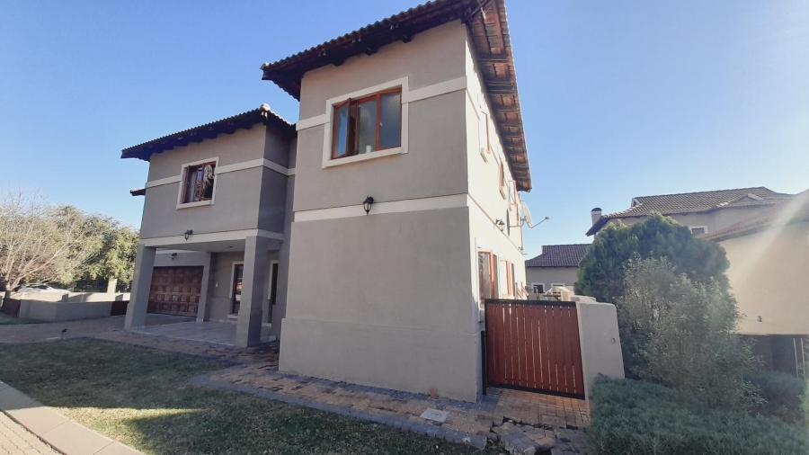 3 Bedroom Property for Sale in Xanadu Eco Park North West